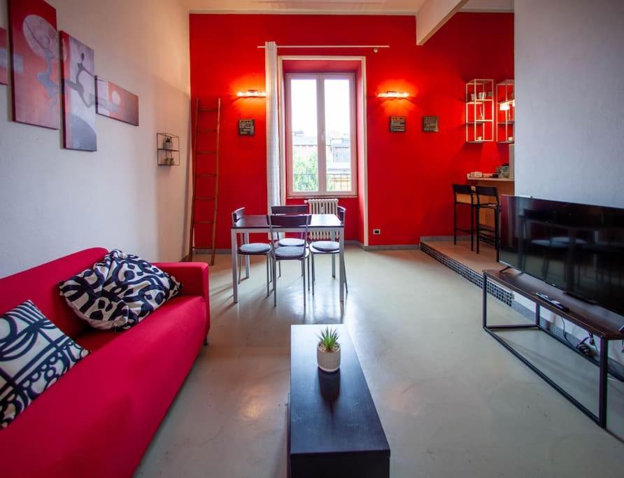 Red House Ostiense Historic Building Rom